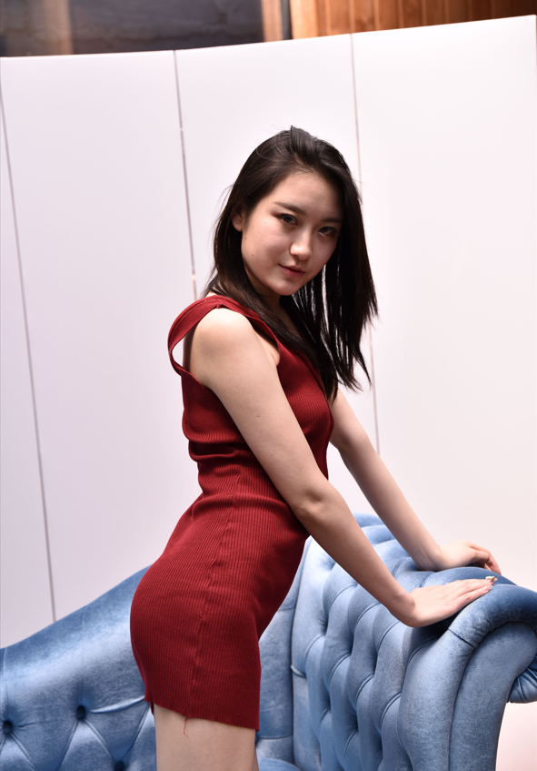 甜美长腿嫩逼淫荡骚女国模 秀乔 大尺度露点写真套图【716P1.62G】