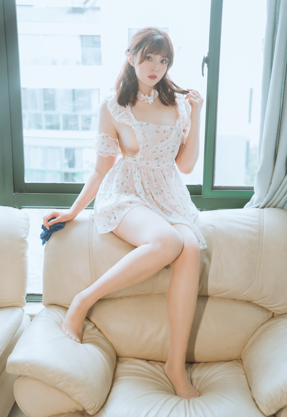 Natsuko夏夏子 – NO.66 碎花围裙 【55P423M】
