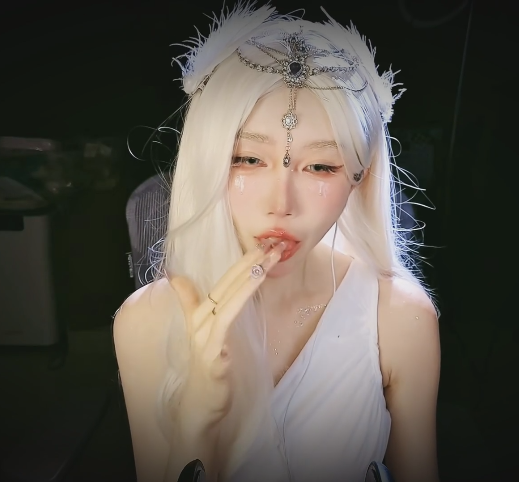 秋水_温柔神女の催眠课程_风铃_史莱姆噗噗_口水画 1V309M百度盘
