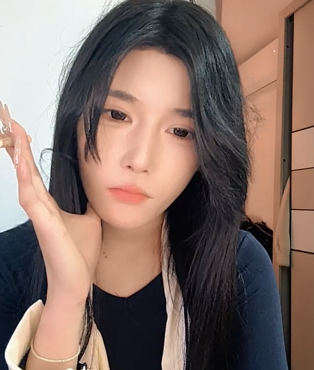 【小乖】绿播学妹下海! 顶级美乳~抠穴自慰~超级过瘾~