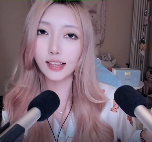 栀栀zhizhi  敲击小木块与粉扑拍拍你的耳朵！1V97M百度盘