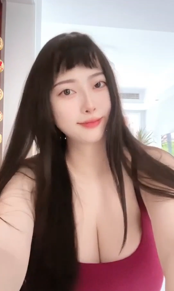 抖音福利 小辣椒不辣 巨乳甜妹 大尺度视频 【6V57M】