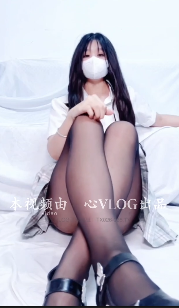 超人气福利姬-颖宝-新 jk骚女儿勾引爸爸（1V,165M）