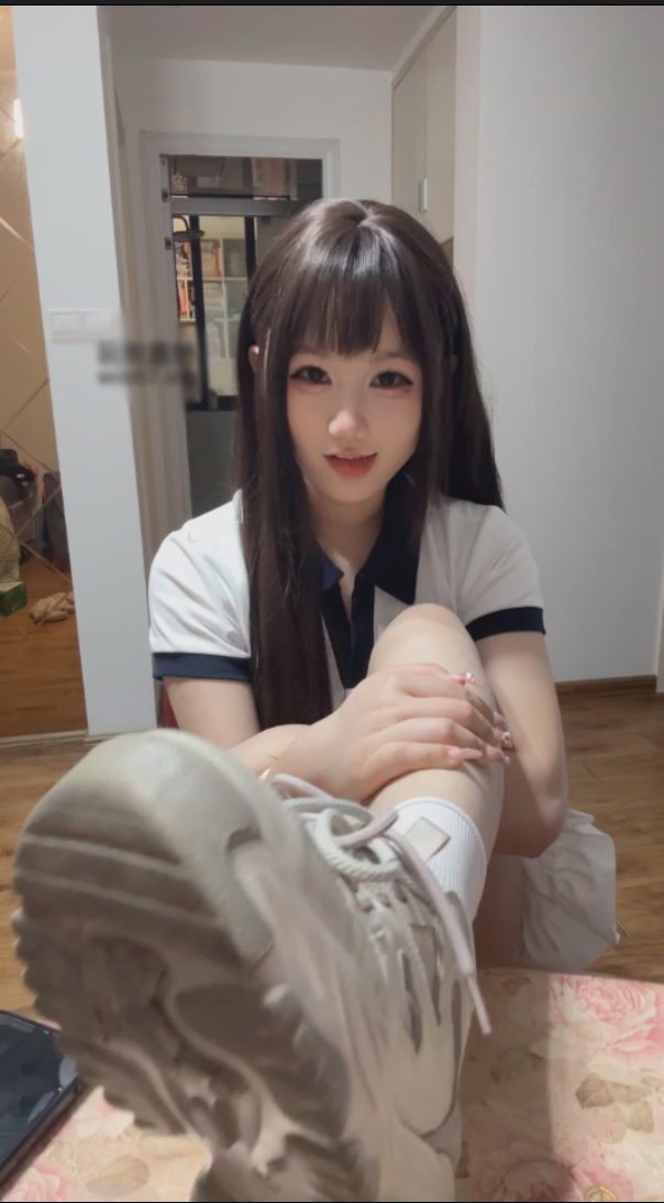 玩物直播六六-2025-03-02 运动鞋臭脚榨精【1V】【623MB百度云】