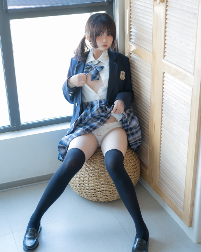 森萝财团 小安 - R18定制 JK制服浴缸+视频花絮