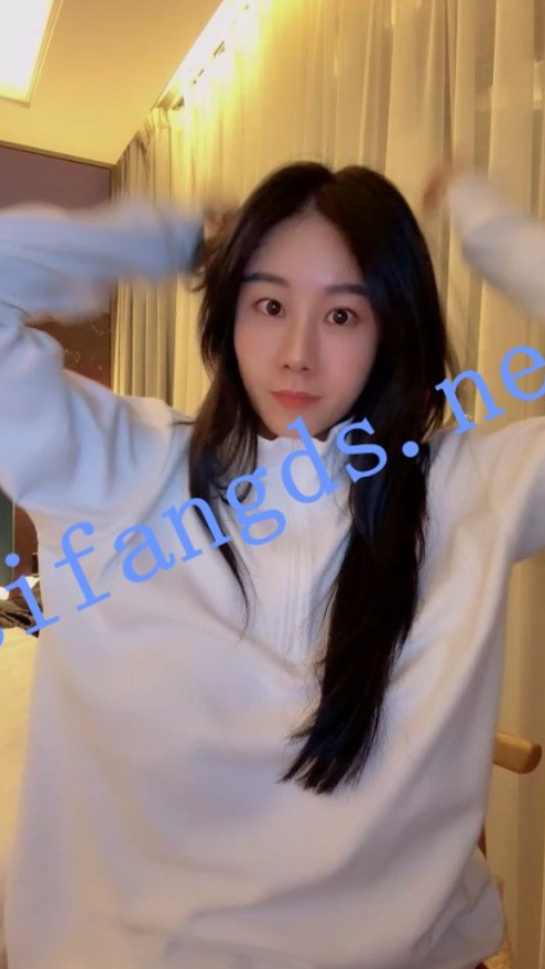 ❤️√ 【小碧晨】颜值神似明星脸气质很诱惑 全裸身材秀巨乳骚逼诱人撸爆蛋 [976M