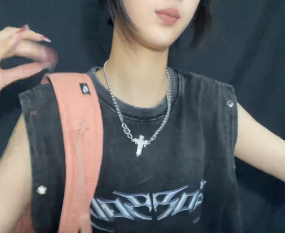 芒川不是荒 不爱学习但被迫去自习室的mean girl 1V309M百度盘