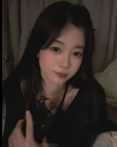 缇雅99 趴在你身边的呢喃......“手往哪放？嗯 1V30M百度盘
