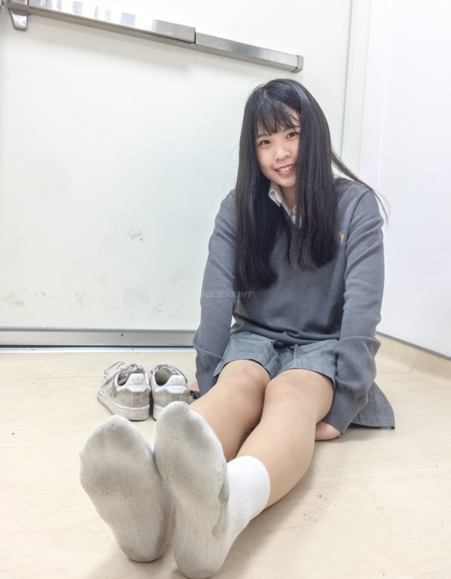 solexight足控 - Dora2 - 脏臭白袜、超短裙丝袜臭鞋 【90P2V1.6G】