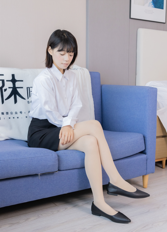 [BoBoSocks袜啵啵] NO.436 糯米 - OL制服、两双平底鞋、薄黑丝、厚肉丝 【150P1V1.61G】