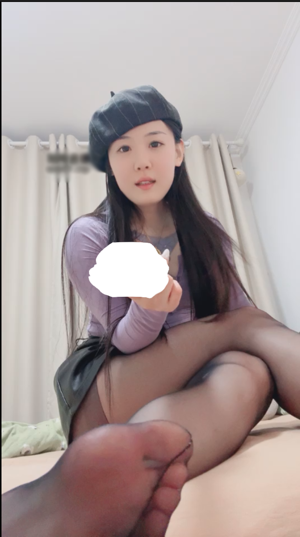 玩物直播夏主-20250321 红绿灯：贤妻把绿帽老公和他妈都调成贱狗（下）【1V】【692MB百度云】