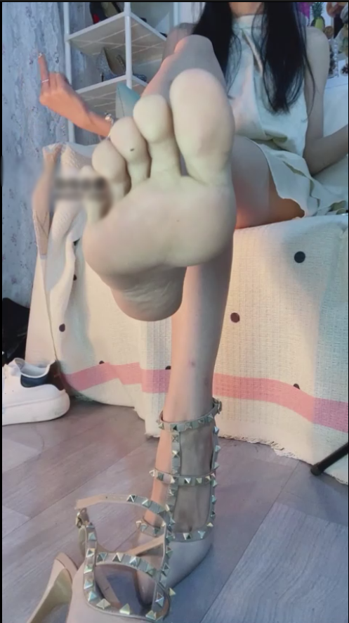 玩物直播大二苒苒-20250421 第一视角-裸足连榨挑战五次【1V】【850MB百度云】