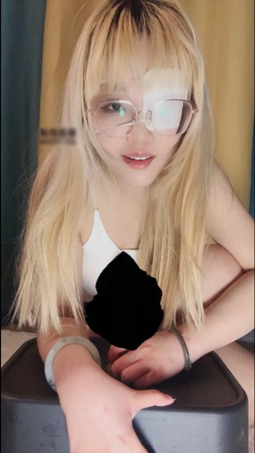 玩物直播帝如烟-2025-04-05 臀榨辱骂肥臀虐你和你妈第一视角红绿灯【1V】【300MB百度云】