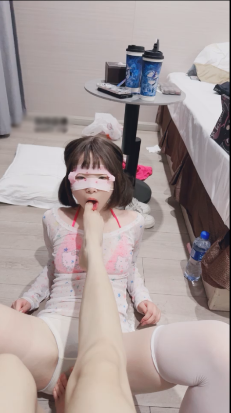 玩物直播奶味小仙女-2025-04-07 女奴口舌圣水调教欣欣母狗【1V】【654MB百度云】