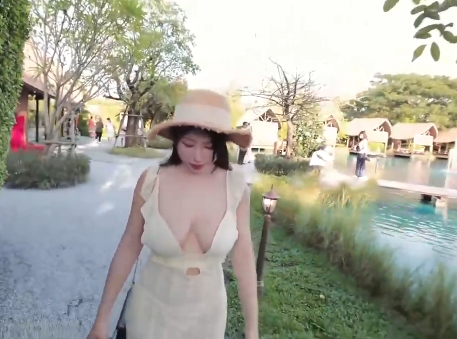 台湾甜妹-艾瑪Emma-新 雪白巨乳泰国性爱旅游(1V,206M)
