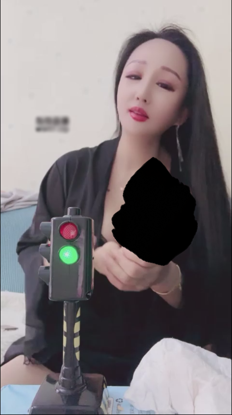 玩物直播魔蝎女王-20250512 第一视角-肉丝红绿灯控制榨【1V】【951MB百度云】
