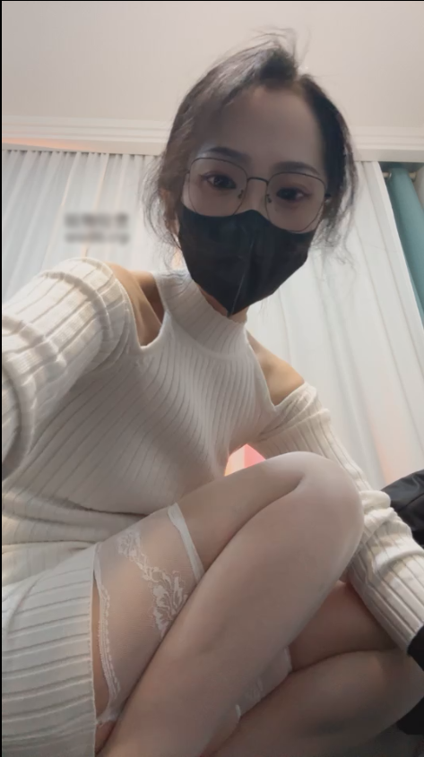 玩物直播晚晚-20250109 香水盯射【1V】【582MB百度云】