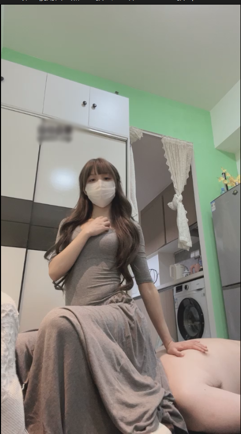 玩物直播鹿可-2025-04-10第一视角白袜黑丝调 教：超臭棉里丝圣水调教【1V】【611MB百度云】