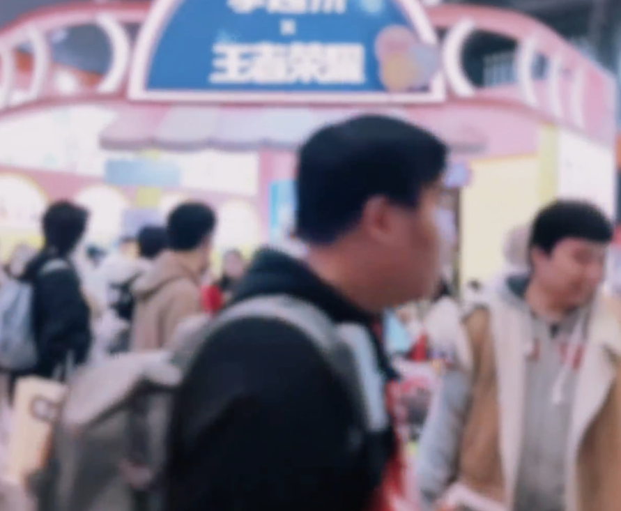 极品御姐-狐不妖-新  Cos妹妹陪哥哥逛漫展（1V,837M）