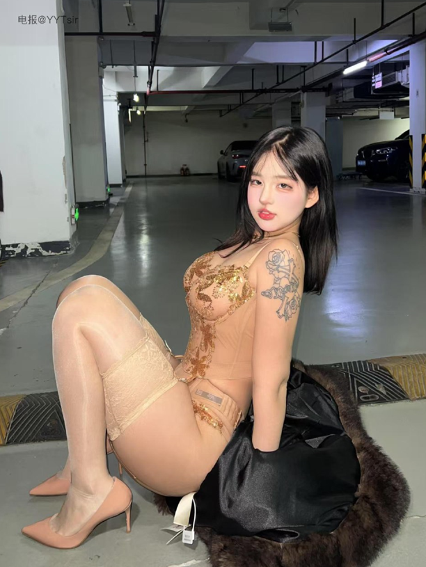小U优优子 微密圈 最新三期 【86P11V626M】
