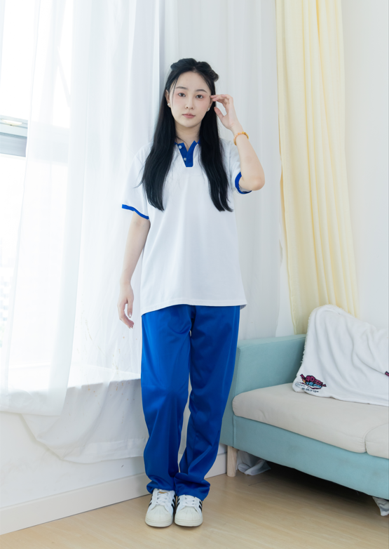 物恋传媒 NO.2241 美兔 - 板鞋、黑网袜、校服裤里丝 【155P1V4.28G】