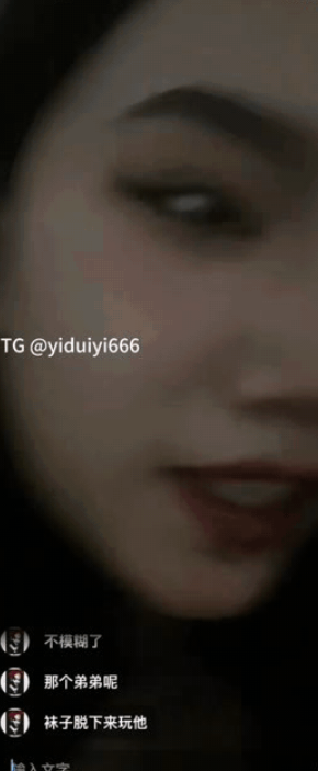 ✨抖音网红现场直播，小区内散步露出，骚话勾引处男路人，楼道内深喉口交，射嘴里吐出来，再吞掉！简直不要太骚！[743M