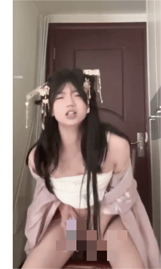 ❤️【学生妹自拍裸聊】学生妹被忽悠自拍裸聊 抠逼爆菊396M