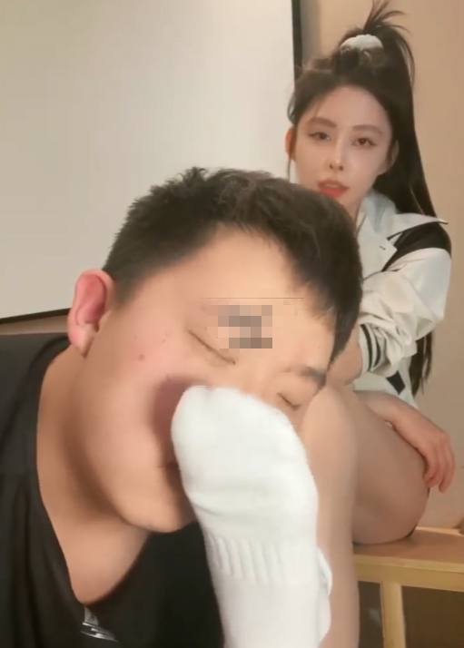 足控调教-狸狸_调教阿福1v370mb15min