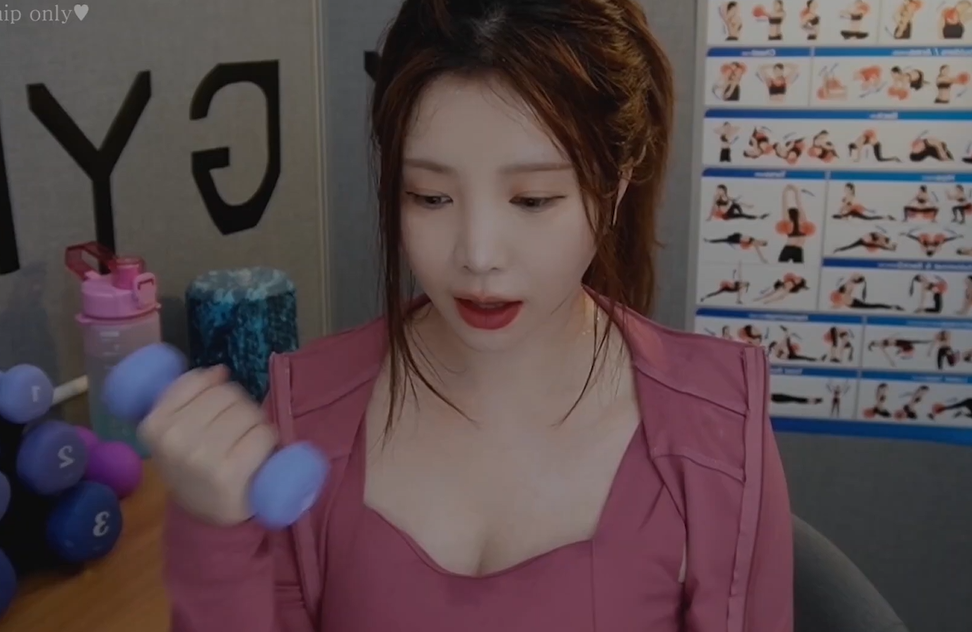 Yoonying 教练的健康训练和按摩 【1V222M】
