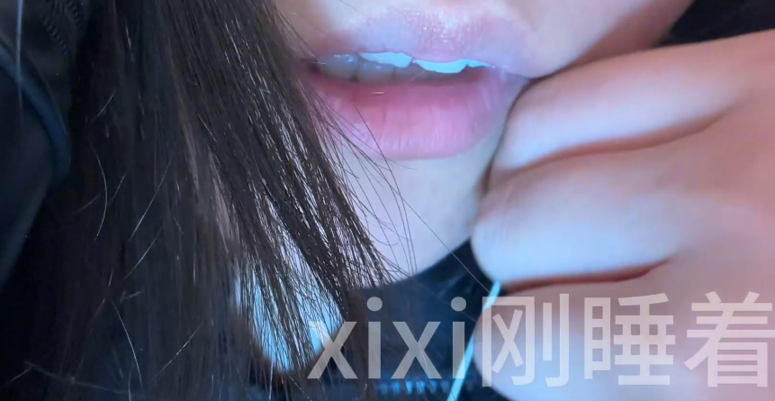 xixi刚眯着 停车场情侣 1V359M百度盘