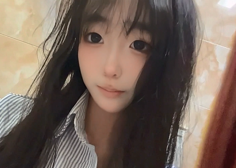 鳄鱼 (呆痛绷) – [512门槛] [完整版本] 18分钟 露脸洗浴
