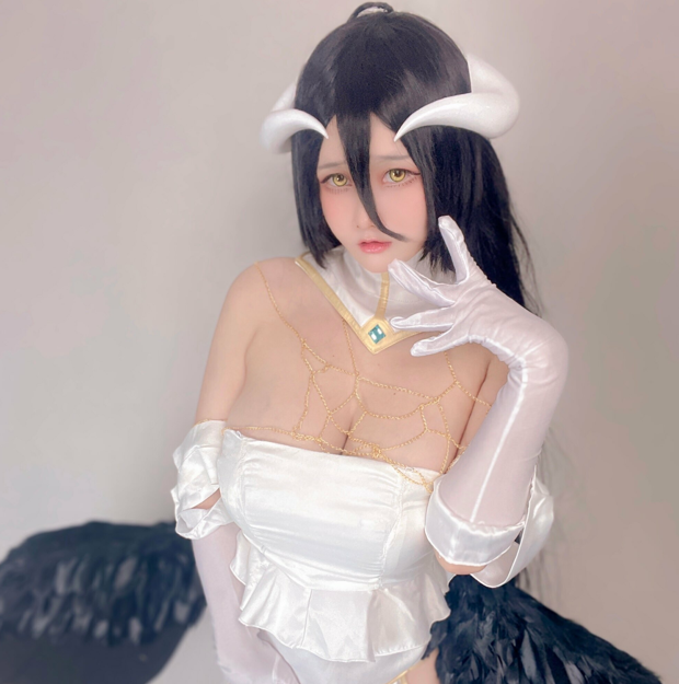 白净可爱的Coser Nookkizz – OnlyFans流出合集