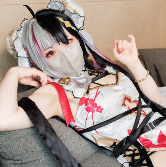 anicosinc 夜见蕾娜cos 黑丝旗袍口交啪啪
