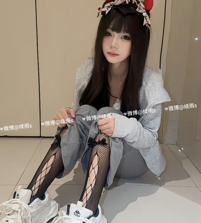 抖音 续雨 私人订制足控系列