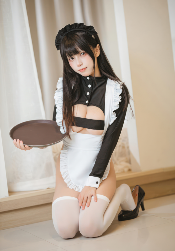 三無人型 - 高叉女仆 【42P289M】