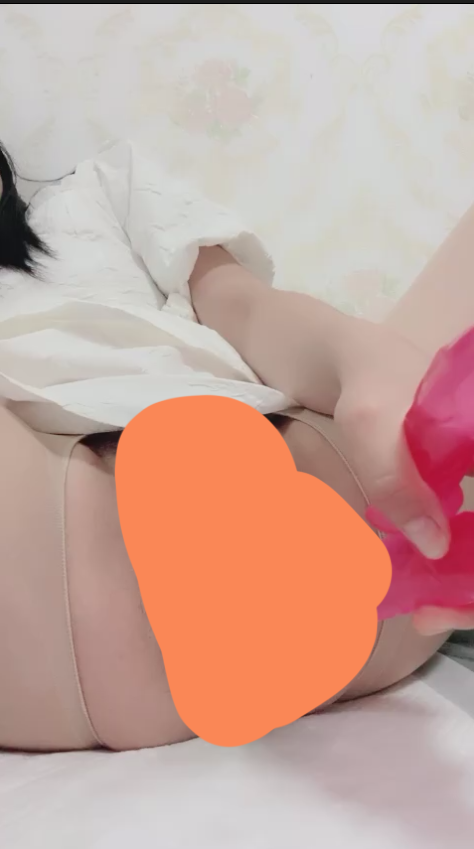【新】戒碳水的小baby-白色连衣裙黑色小腿袜ZW【1V】【212MB百度云】