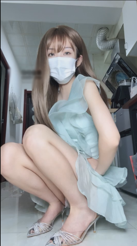 玩物直播一唯-2025-04-12裸足脚底口水腋下：为喜欢的女生当狗【1V】【679MB百度云】