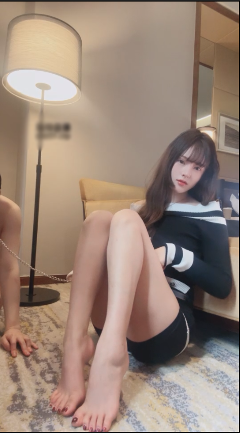 玩物直播琪琪sama-2025-04-05 玩物调教随叫随到的狗奴 舔脚深喉裸足美脚【1V】【622MB百度云】