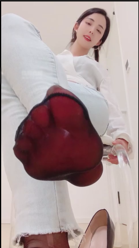 玩物直播伊柔S 20250603 第一视角-在职场被女领导霸凌【1V】【908MB百度云】