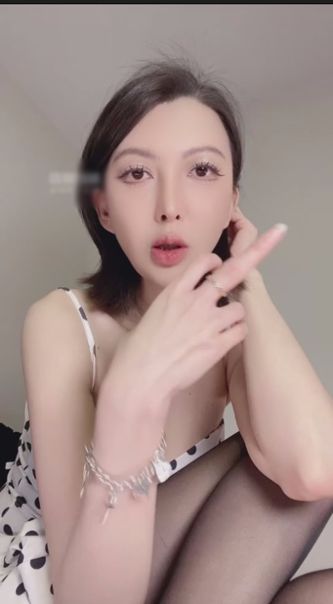玩物直播冰卿S-20250601 第一视角-黑丝辱母臀炸【1V】【969MB百度云】