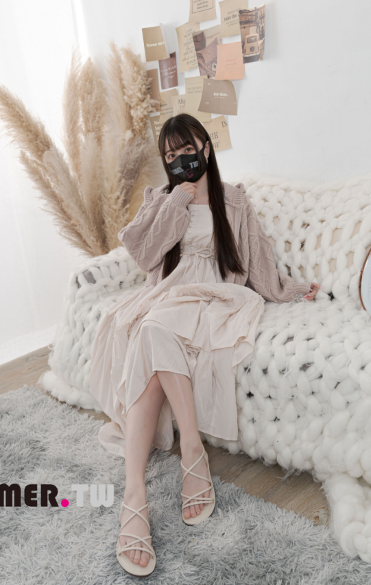 足控-[Limerence] No.097 Miya 涼鞋 素甲   粉嫩通紅裸足 一次滿足（168P,1V,3.23G）