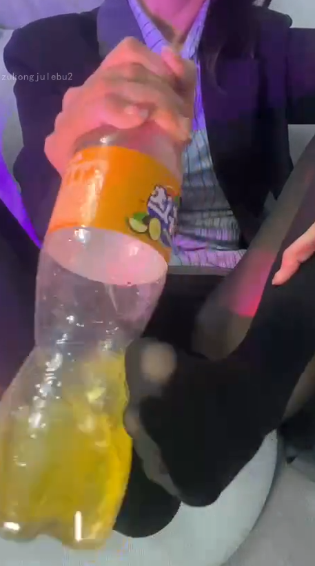 足控-易直播 你的欣妹儿-骚足诱惑微信福利（19V,1.27G）