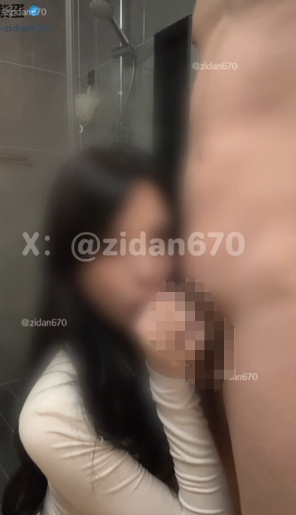 极品萝莉女神-紫蛋（zidan670）-新 羞耻性爱 做爱的过程中被强制观看隐私的交合处（1V,233M）