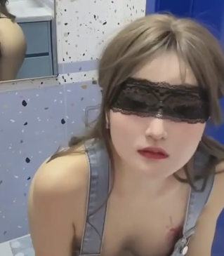 抖音福利姬苗条长发小美女 小瑜梵烁 裸舞骚舞自慰视频福利合集[1.62 GB26V