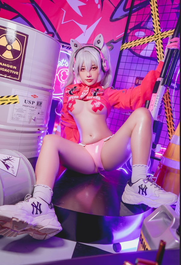 NO.2150 Messie Huang - Alice (Nikke) 【62P 217MB】