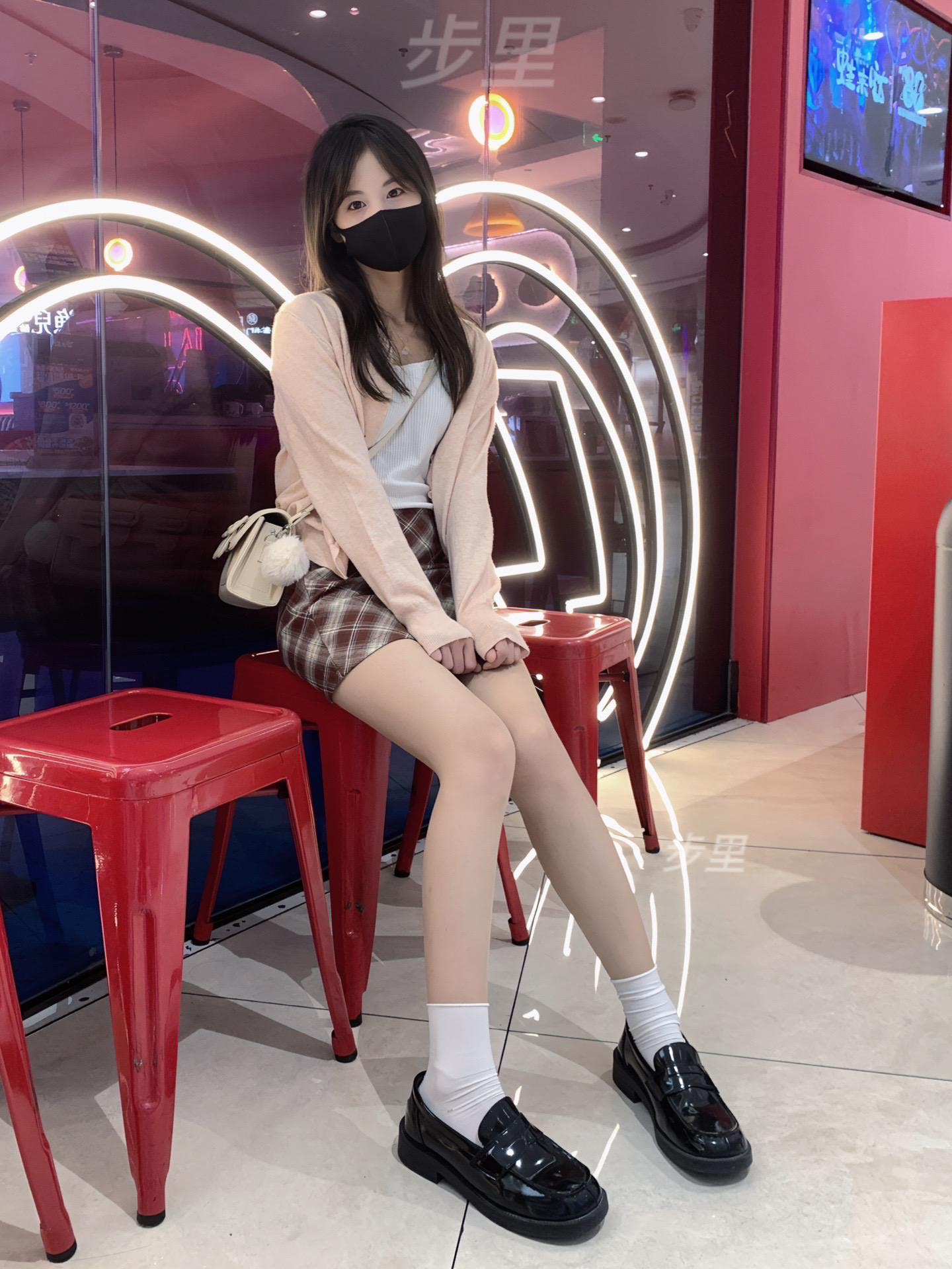 【新-丝足】抖音步里-抖音早期平台包含已删除所有图片视频合集【NP+NV】【1G百度云】