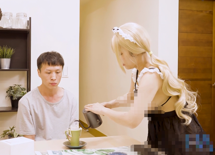 786 听话的女仆打扫完房间再给主人泄欲