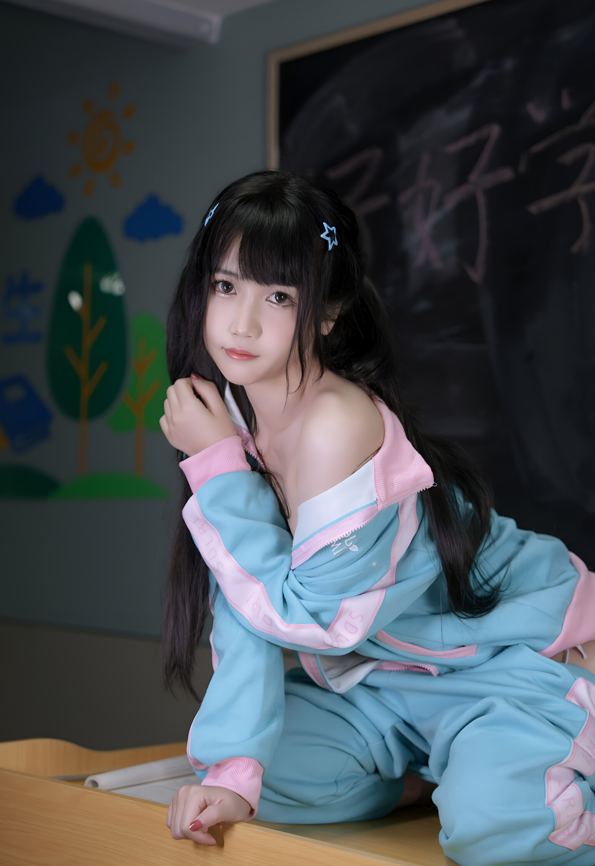 不呆猫 NO.069 涂油教室实习生 【76P1V1.2G】