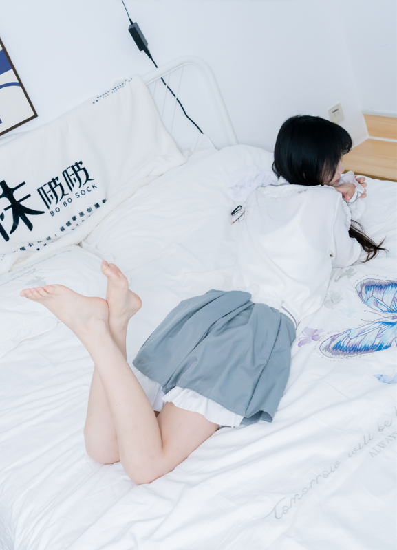 袜啵啵 - 甜甜圈 - 高跟凉鞋、厚白丝裸足 【150P1V1.8G】
