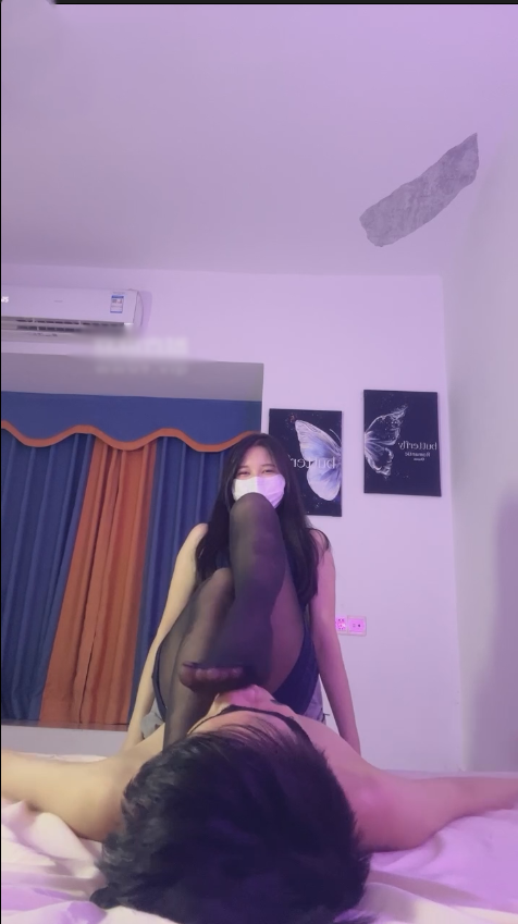 玩物直播恬甜s-250713 黑丝美臀下的窒息诱惑【1V】【670MB百度云】